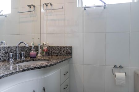 Apartamento à venda com 93m², 3 quartos e 2 vagasBanheiro da Suíte