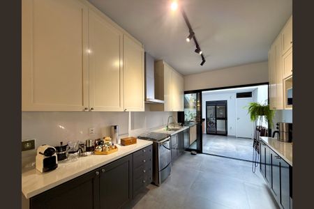 Casa à venda com 90m², 2 quartos e 1 vagaCozinha 