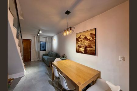 Casa à venda com 90m², 2 quartos e 1 vagaSala 