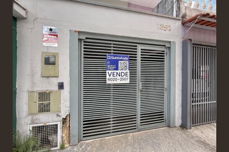 Casa à venda com 90m², 2 quartos e 1 vagaFachada 