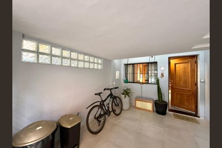 Casa à venda com 90m², 2 quartos e 1 vagaGaragem 