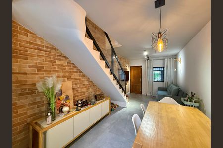 Casa à venda com 90m², 2 quartos e 1 vagaSala 