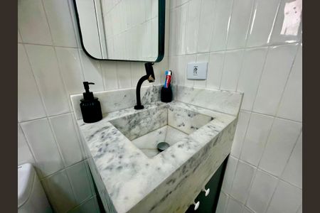 Casa à venda com 319m², 3 quartos e 2 vagasBanheiro 2