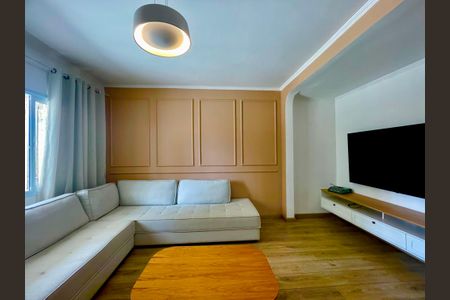 Casa à venda com 319m², 3 quartos e 2 vagasSala