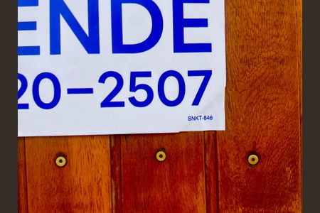 Casa à venda com 319m², 3 quartos e 2 vagasCódigo da placa SNKT-846