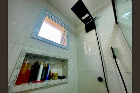 Casa à venda com 319m², 3 quartos e 2 vagasBanheiro 2