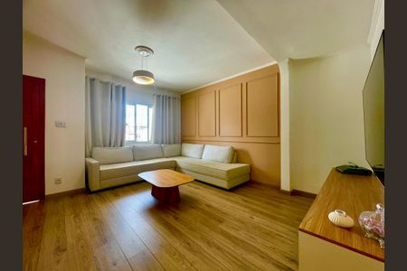 Casa à venda com 319m², 3 quartos e 2 vagasSala