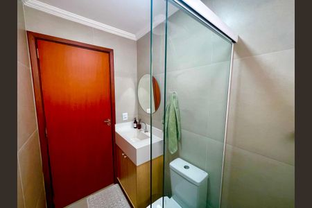 Casa à venda com 319m², 3 quartos e 2 vagasBanheiro 3