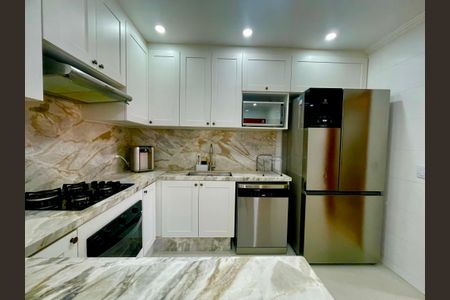 Casa à venda com 319m², 3 quartos e 2 vagasCozinha