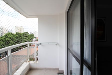 Apartamento à venda com 33m², 1 quarto e 1 vaga Apartamento à venda com 33m², 1 quarto e 1 vagaVaranda