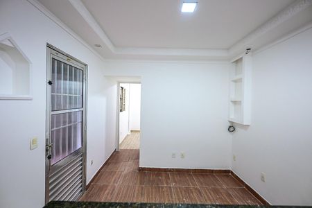 Sala de casa para alugar com 2 quartos, 45m² em Jardim Umarizal, São Paulo