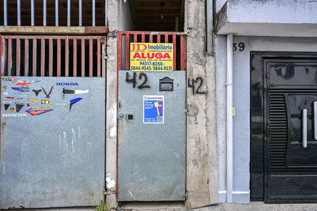 Casa para alugar com 45m², 2 quartos e sem vagaFachada