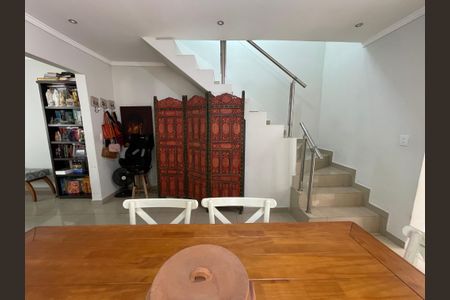 Casa à venda com 200m², 3 quartos e 3 vagas Casa à venda com 200m², 3 quartos e 3 vagasSala de Jantar