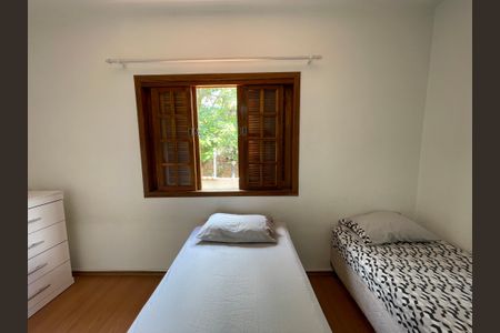 Casa à venda com 200m², 3 quartos e 3 vagas Casa à venda com 200m², 3 quartos e 3 vagasQuarto 3