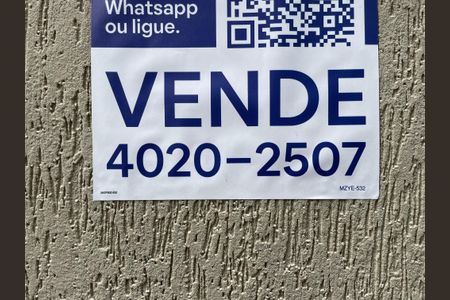 Casa à venda com 200m², 3 quartos e 3 vagas Casa à venda com 200m², 3 quartos e 3 vagasPlaca Códigos - MZYE-532