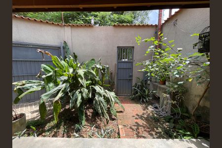 Casa à venda com 200m², 3 quartos e 3 vagas Casa à venda com 200m², 3 quartos e 3 vagasJardim