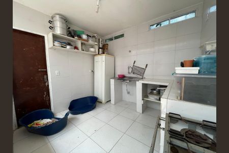 Casa à venda com 200m², 3 quartos e 3 vagas Casa à venda com 200m², 3 quartos e 3 vagasQuintal