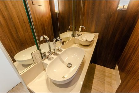 Apartamento à venda com 127m², 2 quartos e 2 vagas Apartamento à venda com 127m², 2 quartos e 2 vagasSuíte 2 - Banheiro