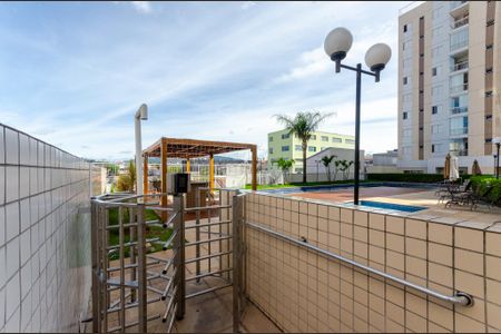 Apartamento à venda com 127m², 2 quartos e 2 vagas Apartamento à venda com 127m², 2 quartos e 2 vagasÁrea comum - Piscina