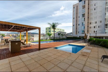 Apartamento à venda com 127m², 2 quartos e 2 vagas Apartamento à venda com 127m², 2 quartos e 2 vagasÁrea comum - Piscina