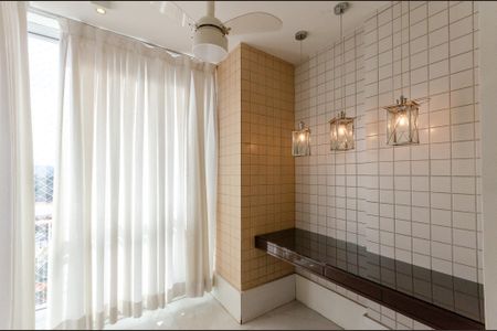 Apartamento à venda com 127m², 2 quartos e 2 vagas Apartamento à venda com 127m², 2 quartos e 2 vagasSala