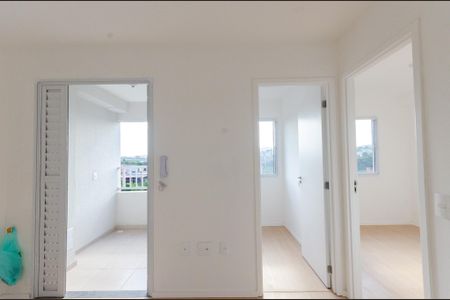 Sala de apartamento para alugar com 2 quartos, 29m² em Jardim Jaragua (sao Domingos), São Paulo