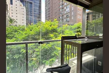 Varanda de apartamento à venda com 1 quarto, 49m² em Jardim Paulistano, São Paulo