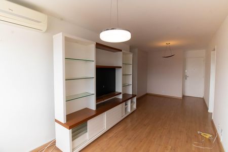 Sala de apartamento à venda com 1 quarto, 67m² em Icaraí, Niterói