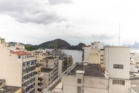 Vista da Sala de apartamento à venda com 1 quarto, 67m² em Icaraí, Niterói