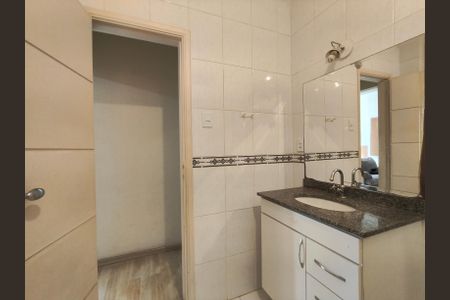 Apartamento à venda com 87m², 2 quartos e sem vaga Apartamento à venda com 87m², 2 quartos e sem vagaBanheiro Corredor