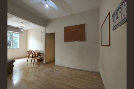 Apartamento à venda com 87m², 2 quartos e sem vaga Apartamento à venda com 87m², 2 quartos e sem vagaSala