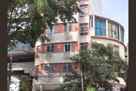 Apartamento à venda com 87m², 2 quartos e sem vaga Apartamento à venda com 87m², 2 quartos e sem vagaFachada e portaria