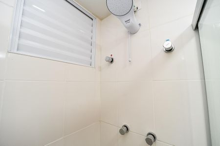 Apartamento à venda com 45m², 2 quartos e 1 vaga Apartamento à venda com 45m², 2 quartos e 1 vagaBanheiro