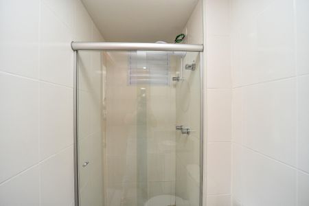 Apartamento à venda com 45m², 2 quartos e 1 vaga Apartamento à venda com 45m², 2 quartos e 1 vagaBanheiro