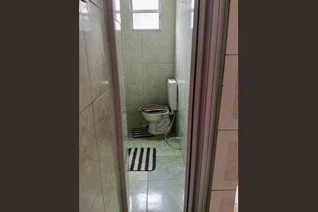 Banheiro de casa de condomínio para alugar com 2 quartos, 65m² em Penha, Rio de Janeiro