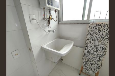 Apartamento à venda com 69m², 2 quartos e 1 vagaÁrea de Serviço