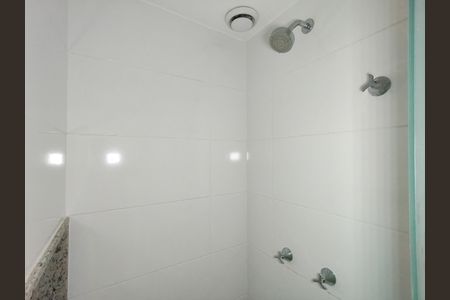 Apartamento à venda com 69m², 2 quartos e 1 vagaBanheiro Corredor