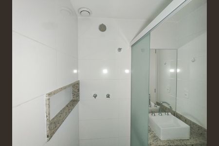 Apartamento à venda com 69m², 2 quartos e 1 vagaBanheiro da Suíte
