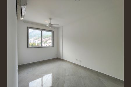 Suíte de apartamento à venda com 2 quartos, 69m² em Tijuca, Rio de Janeiro