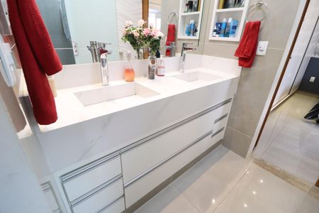 Casa para alugar com 210m², 3 quartos e 4 vagasBanheiro do Quarto 1 e 2