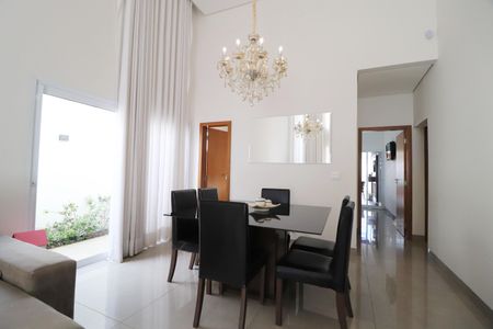 Casa para alugar com 210m², 3 quartos e 4 vagasSala