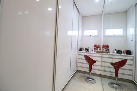 Casa para alugar com 210m², 3 quartos e 4 vagasQuarto 3 - Suíte - Closet