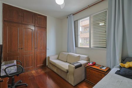 Apartamento à venda com 152m², 4 quartos e 2 vagas Apartamento à venda com 152m², 4 quartos e 2 vagasQuarto 1