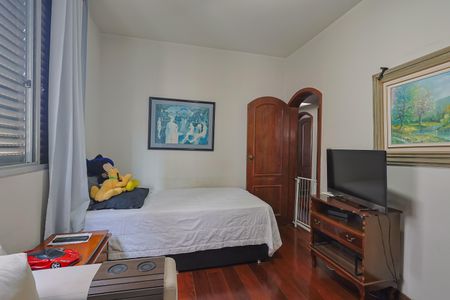 Apartamento à venda com 152m², 4 quartos e 2 vagas Apartamento à venda com 152m², 4 quartos e 2 vagasQuarto 1