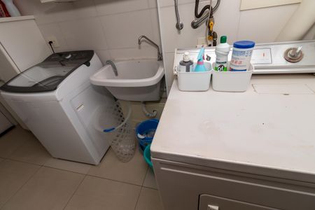 Apartamento à venda com 96m², 2 quartos e 2 vagasÁrea de Serviço