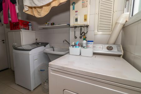 Apartamento à venda com 96m², 2 quartos e 2 vagasÁrea de Serviço