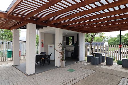 Apartamento para alugar com 39m², 2 quartos e 1 vagaÁrea comum - Churrasqueira