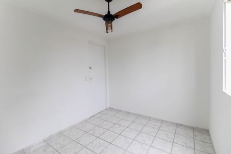 Quarto 1 de apartamento para alugar com 2 quartos, 45m² em Conjunto Residencial José Bonifácio, São Paulo