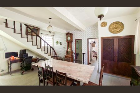 Casa à venda com 6 quartos, 350m² em Funcionários, Belo Horizonte