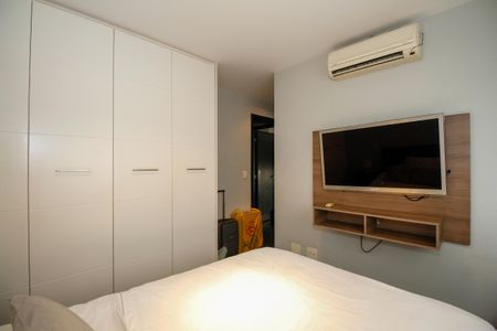 Apartamento à venda com 150m², 2 quartos e 3 vagas Apartamento à venda com 150m², 2 quartos e 3 vagasSuíte 1